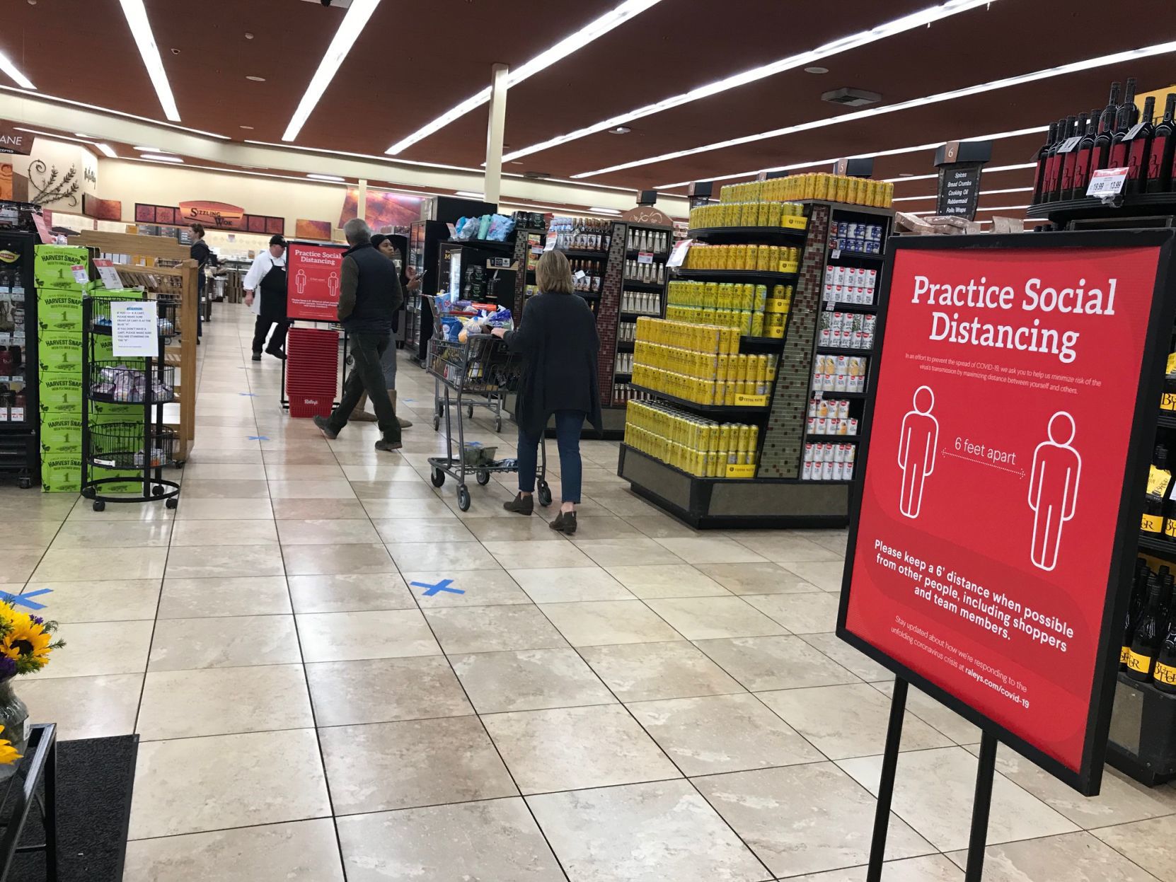 Raley's signs